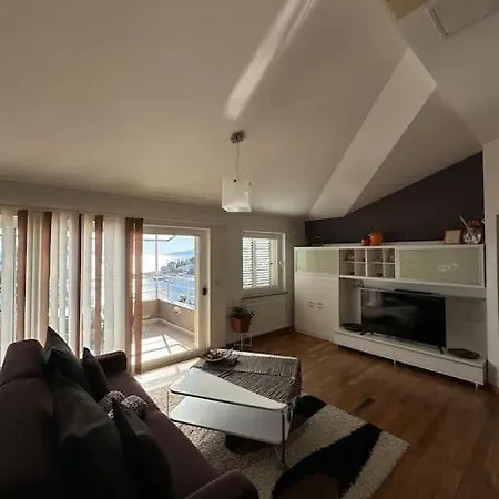 Queen Of Appartement *