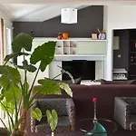 Queen Of Apartment